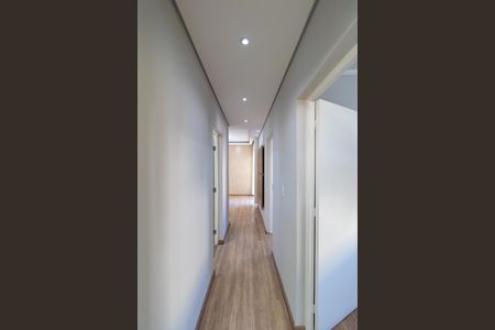 Apartamento à venda com 65m², 2 quartos e 1 vagaCorredor