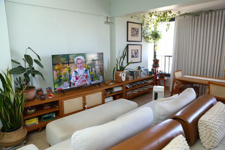 Sala de apartamento à venda com 3 quartos, 90m² em Setor Leste Vila Nova, Goiânia