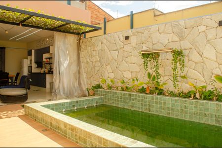 Casa para alugar com 3 quartos, 450m² em Loteamento Aruana Park, Goiânia