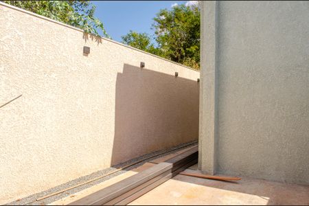 Casa para alugar com 3 quartos, 450m² em Loteamento Aruana Park, Goiânia