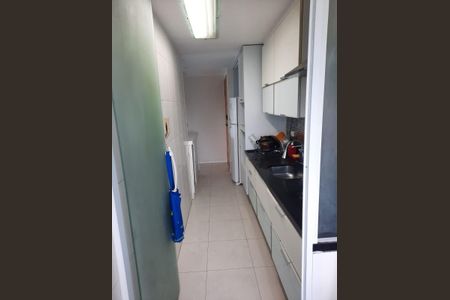 Cozinha de apartamento para alugar com 3 quartos, 90m² em Barra da Tijuca, Rio de Janeiro