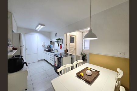 Apartamento à venda com 100m², 2 quartos e 1 vaga Apartamento à venda com 100m², 2 quartos e 1 vagaCozinha