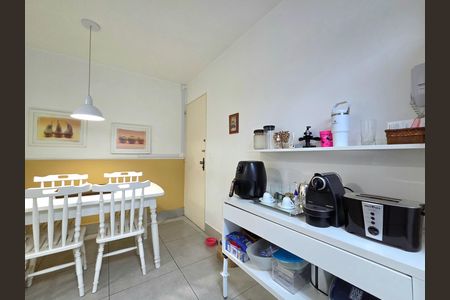 Apartamento à venda com 100m², 2 quartos e 1 vaga Apartamento à venda com 100m², 2 quartos e 1 vagaCozinha