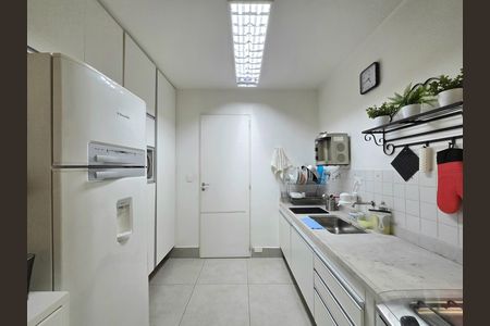 Apartamento à venda com 100m², 2 quartos e 1 vaga Apartamento à venda com 100m², 2 quartos e 1 vagaCozinha