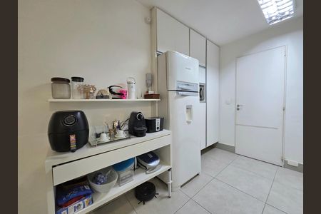 Apartamento à venda com 100m², 2 quartos e 1 vaga Apartamento à venda com 100m², 2 quartos e 1 vagaCozinha
