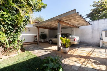 Garagem de casa à venda com 2 quartos, 160m² em Jardim Jussara, São Paulo