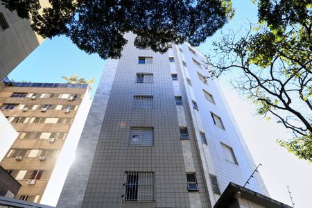 Fachada com Plaquinha de apartamento para alugar com 1 quarto, 55m² em Cruzeiro, Belo Horizonte