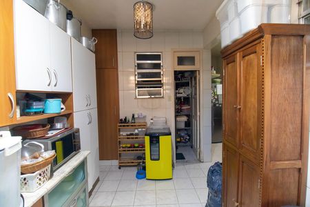 Apartamento à venda com 108m², 3 quartos e sem vagaCozinha e Área de Serviço