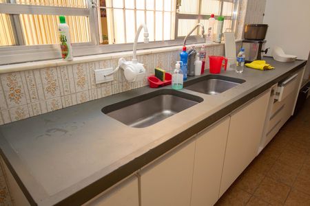 Cozinha de casa para alugar com 3 quartos, 290m² em Vila Mangalot, São Paulo