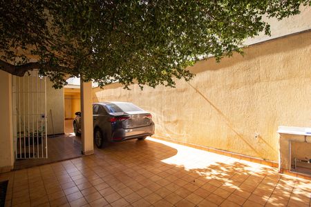 Garagem de casa para alugar com 3 quartos, 290m² em Vila Mangalot, São Paulo
