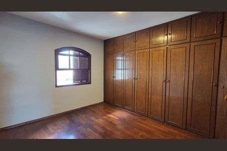 Apartamento para alugar com 125m², 3 quartos e 2 vagasQuarto 