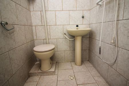 Casa à venda com 300m², 12 quartos e 1 vaga Casa à venda com 300m², 12 quartos e 1 vagaBanheiro da Suíte 4