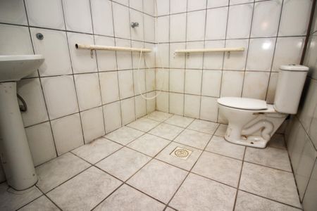 Casa à venda com 300m², 12 quartos e 1 vaga Casa à venda com 300m², 12 quartos e 1 vagaBanheiro 1
