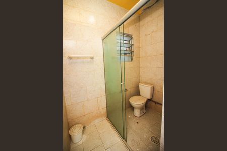 Casa à venda com 300m², 12 quartos e 1 vaga Casa à venda com 300m², 12 quartos e 1 vagaBanheiro da Suíte 1