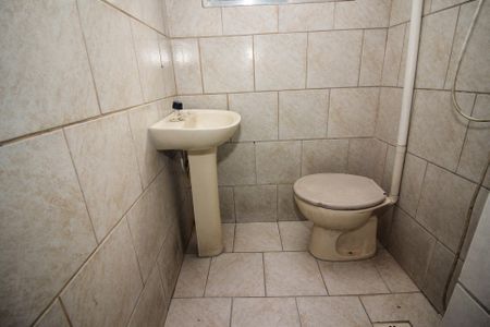 Casa à venda com 300m², 12 quartos e 1 vaga Casa à venda com 300m², 12 quartos e 1 vagaBanheiro da Suíte 3