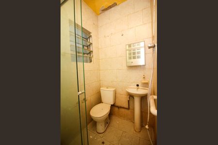 Casa à venda com 300m², 12 quartos e 1 vaga Casa à venda com 300m², 12 quartos e 1 vagaBanheiro da Suíte 1
