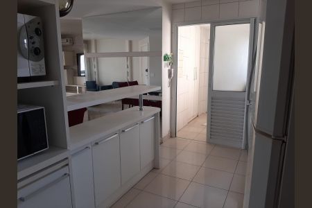 Apartamento à venda com 128m², 3 quartos e 4 vagas Apartamento à venda com 128m², 3 quartos e 4 vagasCozinha