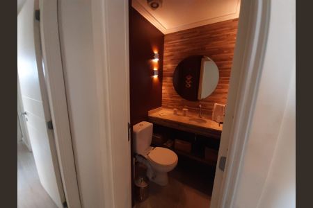 Apartamento à venda com 128m², 3 quartos e 4 vagas Apartamento à venda com 128m², 3 quartos e 4 vagasBanheiro