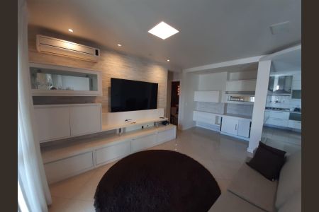 Apartamento à venda com 128m², 3 quartos e 4 vagas Apartamento à venda com 128m², 3 quartos e 4 vagasSala