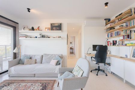 Sala de apartamento para alugar com 2 quartos, 80m² em Vila Madalena, São Paulo