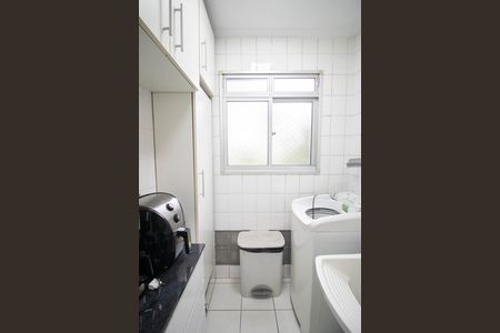 Apartamento para alugar com 55m², 3 quartos e 1 vaga Apartamento para alugar com 55m², 3 quartos e 1 vagaCOZINHA E ÁREA DE SERVIÇO