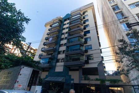 Apartamento para alugar com 140m², 3 quartos e 2 vagas Apartamento para alugar com 140m², 3 quartos e 2 vagasFachada