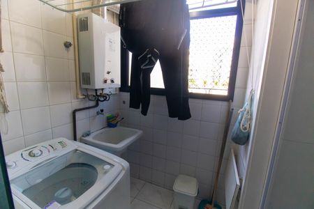 Apartamento para alugar com 140m², 3 quartos e 2 vagas Apartamento para alugar com 140m², 3 quartos e 2 vagasCozinha e Área de Serviço