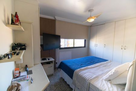 Apartamento para alugar com 140m², 3 quartos e 2 vagas Apartamento para alugar com 140m², 3 quartos e 2 vagasSuíte