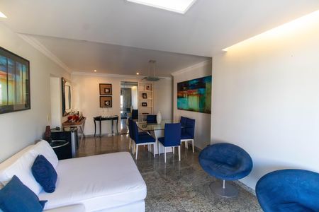 Apartamento para alugar com 140m², 3 quartos e 2 vagas Apartamento para alugar com 140m², 3 quartos e 2 vagasSala