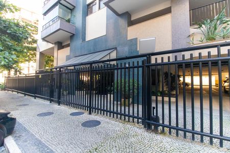Apartamento para alugar com 140m², 3 quartos e 2 vagas Apartamento para alugar com 140m², 3 quartos e 2 vagasFachada