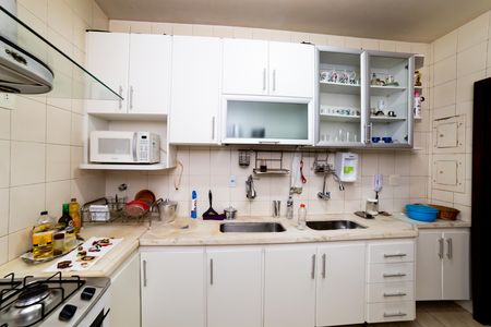 Apartamento para alugar com 100m², 4 quartos e 2 vagasCozinha