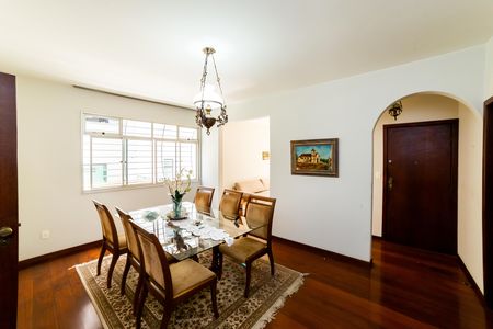 Apartamento para alugar com 100m², 4 quartos e 2 vagasCopa
