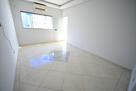 Casa à venda com 160m², 3 quartos e 3 vagas
