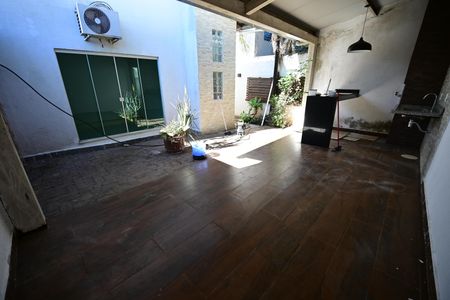 Casa à venda com 3 quartos, 160m² em Jardim Presidente, Goiânia