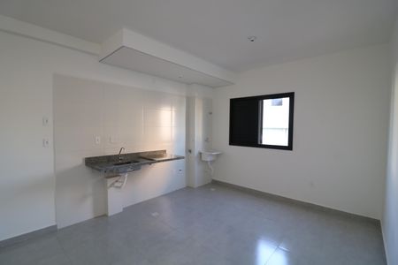 Cozinha de kitnet/studio à venda com 1 quarto, 23m² em Vila Alpina, São Paulo