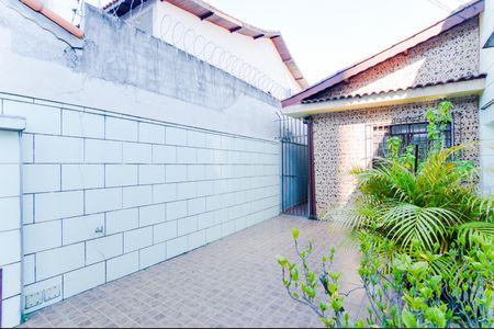 Quintal de casa à venda com 4 quartos, 245m² em Gopouva, Guarulhos