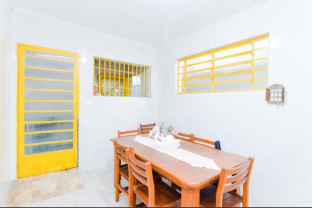 Cozinha de casa à venda com 4 quartos, 245m² em Gopouva, Guarulhos