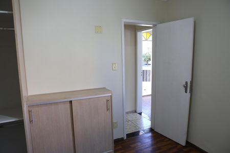 Quarto 1 de apartamento para alugar com 3 quartos, 76m² em Sta Cruz Ind, Contagem