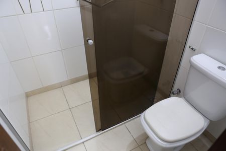Banheiro de apartamento para alugar com 3 quartos, 76m² em Sta Cruz Ind, Contagem