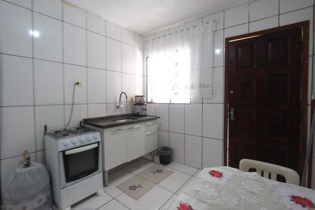 Cozinha de casa para alugar com 1 quarto, 28m² em Jardim Planalto, São Paulo
