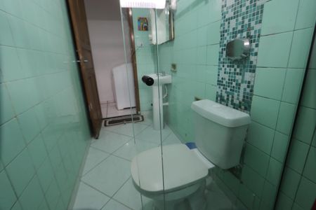 Banheiro de casa para alugar com 1 quarto, 28m² em Jardim Planalto, São Paulo
