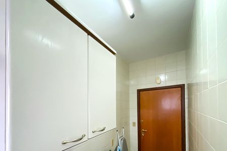 Apartamento à venda com 257m², 4 quartos e 2 vagas Apartamento à venda com 257m², 4 quartos e 2 vagasÁrea de Serviço