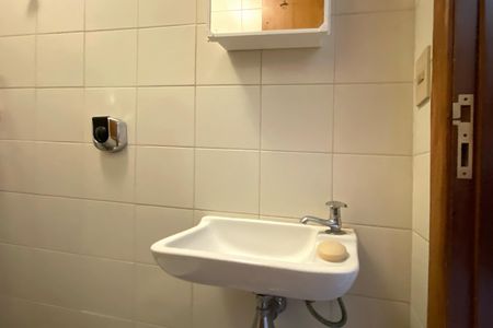 Apartamento à venda com 257m², 4 quartos e 2 vagas Apartamento à venda com 257m², 4 quartos e 2 vagasBanheiro de serviço