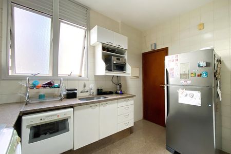 Apartamento à venda com 257m², 4 quartos e 2 vagas Apartamento à venda com 257m², 4 quartos e 2 vagasCozinha
