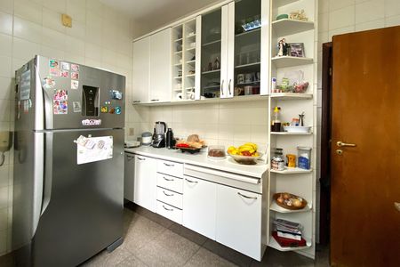 Apartamento à venda com 257m², 4 quartos e 2 vagas Apartamento à venda com 257m², 4 quartos e 2 vagasCozinha