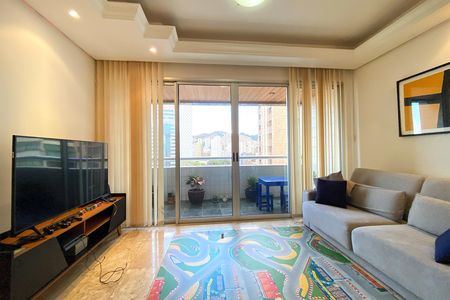 Apartamento à venda com 257m², 4 quartos e 2 vagas Apartamento à venda com 257m², 4 quartos e 2 vagasSala