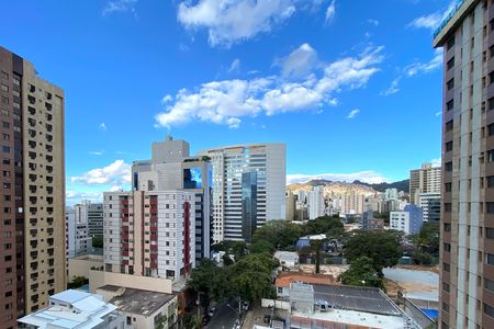 Apartamento à venda com 257m², 4 quartos e 2 vagas Apartamento à venda com 257m², 4 quartos e 2 vagasVista Quarto 3