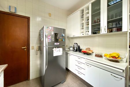 Apartamento à venda com 257m², 4 quartos e 2 vagas Apartamento à venda com 257m², 4 quartos e 2 vagasCozinha