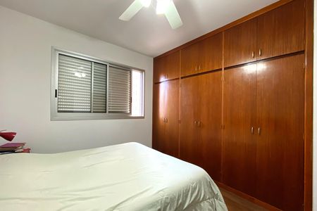 Apartamento à venda com 257m², 4 quartos e 2 vagas Apartamento à venda com 257m², 4 quartos e 2 vagasSuite