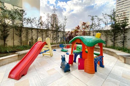 Apartamento à venda com 257m², 4 quartos e 2 vagas Apartamento à venda com 257m², 4 quartos e 2 vagasÁrea comum